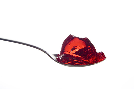 Wackelpudding auf einem L&ouml;ffel