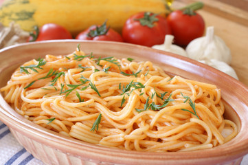 Spaghetti with organic tomato sauce and parsley