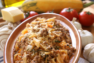 Spaghetti with mince meat and tomato sauce