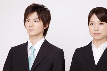 面接を受ける男女