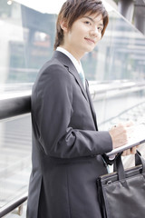新入社員の男性