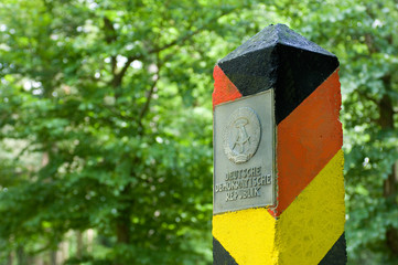 DDR-Grenzstein