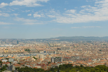 Fototapeta na wymiar Panoramic view of Marseille and old port