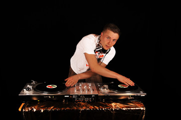 DJ