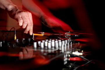 Dj