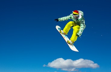 Snowboarder