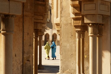 Going to mosque, Casablanca - obrazy, fototapety, plakaty