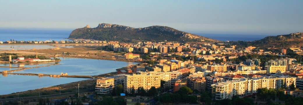 Cagliari veduta Sella del Diavolo e Poetto