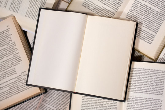 libro aperto sfondo libri