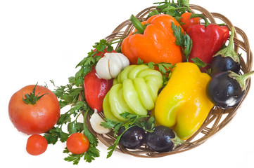 Fototapeta na wymiar fresh vegetables on a plate
