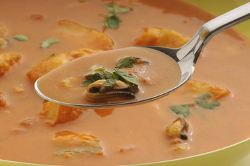 Zuppa di pesce in salsa di pomodoro