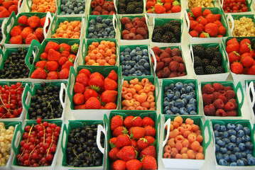 March&eacute; - Assortiment de barquettes de fruits rouges