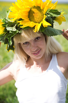 girl with sunflower