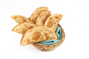 porção de pasteis fundo branco 1
