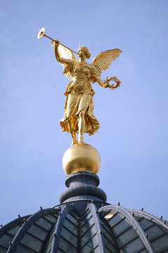 Goldengel / Goldener Engel