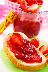 bread with strawberry confiture