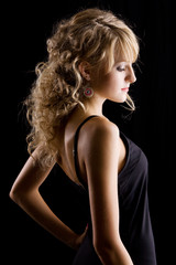 Naklejka premium Young beautidul woman studio portrait