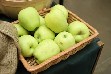 Yellow apples