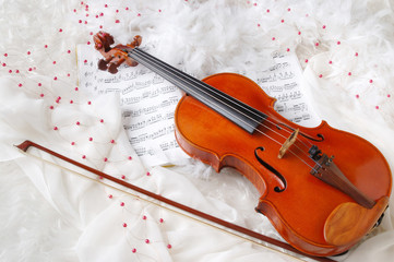 Fototapeta na wymiar Violin and notes