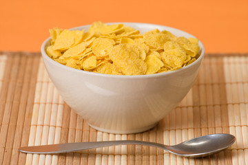 cornflakes in bowl