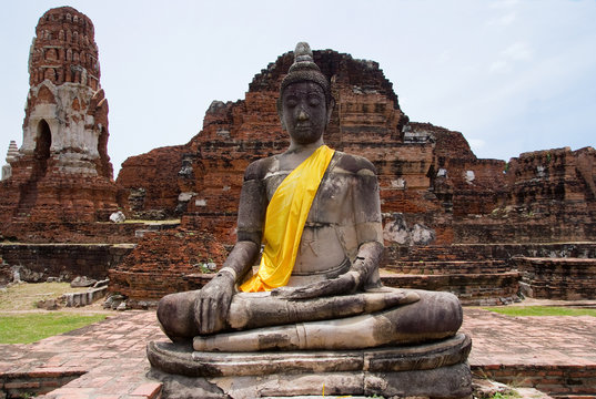 Buddha image at Wat Mahatat in Ayuttaya, Thailand