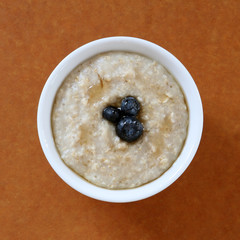 Oatmeal with Blueberries