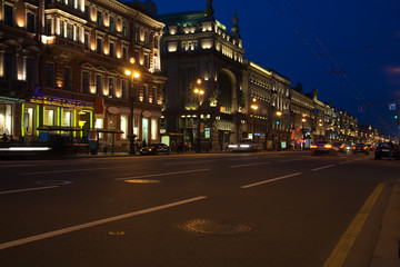 Fototapeta na wymiar Nevskiy prospekt at night