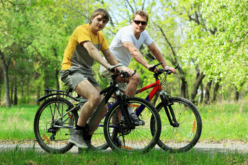 Fototapeta na wymiar cycling men