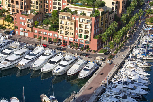 Yachten im Hafen Port de Fontvieille von Monaco