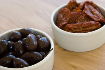 Olives and Sun dried tomatoes