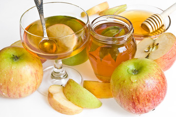 honey and apple holiday food for Jewish new year