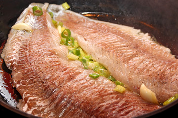 Seelachsfilet in der Pfanne