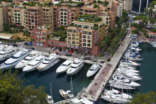 Yachten im Hafen Port de Fontvieille von Monaco.