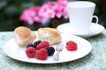 waldbeeren zum frühstück