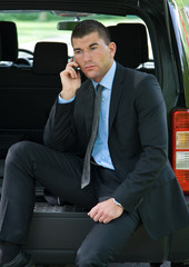 im Auto telefonieren