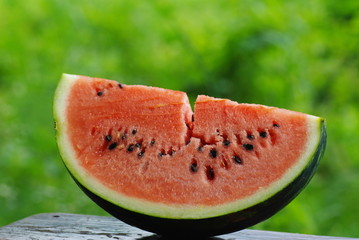 スイカの半月切り
