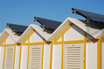 cabine con pannelli fotovoltaici
