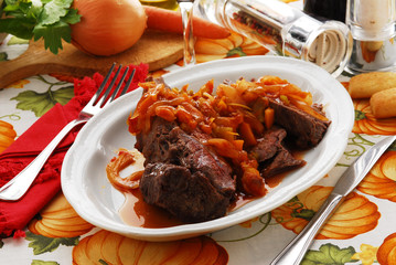 Brasato di manzo con verdure - Secondi di carne