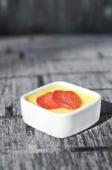 caramel with strawberry