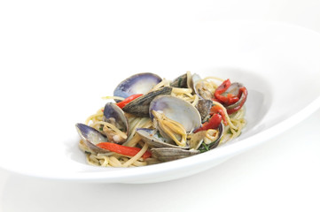 spicy spaghetti with shell