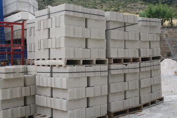 Bloques de cemento (masa) para la construccion de paredes.