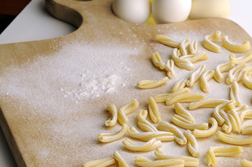 Strozzapreti fatti in casa - Pasta italiana