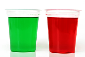 Grüner und roter Wackelpudding
