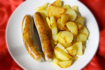 bratwurst mit bratkartoffeln