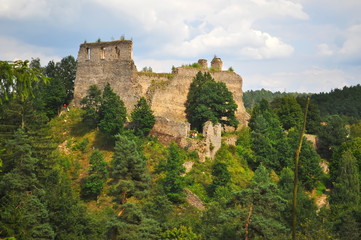 Fototapeta na wymiar ruin of castle