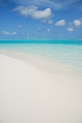 Fototapeta na wymiar Maldives honeymoon beach island scene