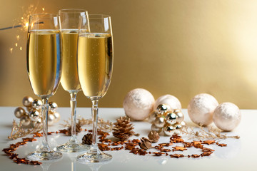 glasses of champagne