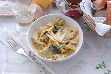 Tortelli di mele - Primi piatti dell emilia romagna