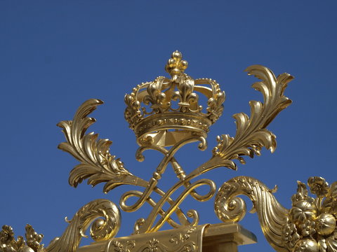 Escudo borbónico en el Palacio de Versalles