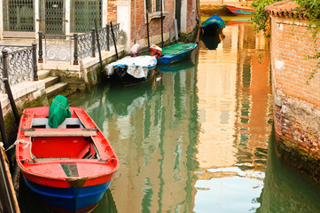 Fototapeta na wymiar Small canal in Venice, Italy